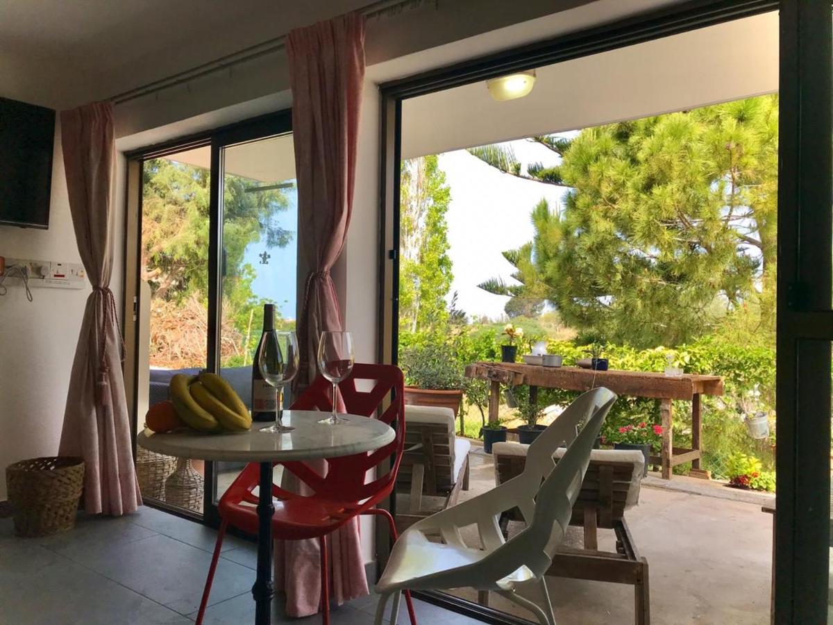 Sweet N' Boujee Studio Apartment With Varenda Paphos Ngoại thất bức ảnh