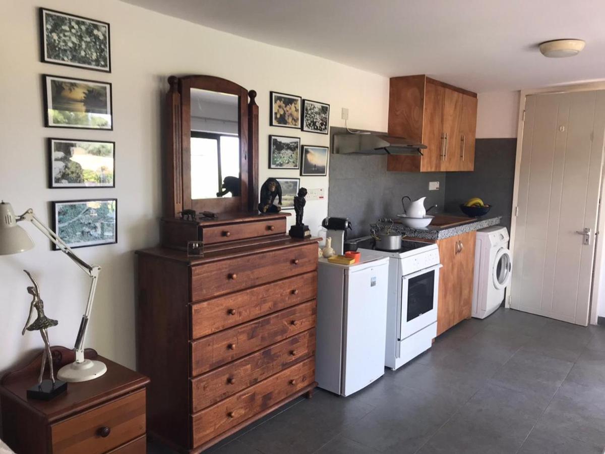 Sweet N' Boujee Studio Apartment With Varenda Paphos Ngoại thất bức ảnh